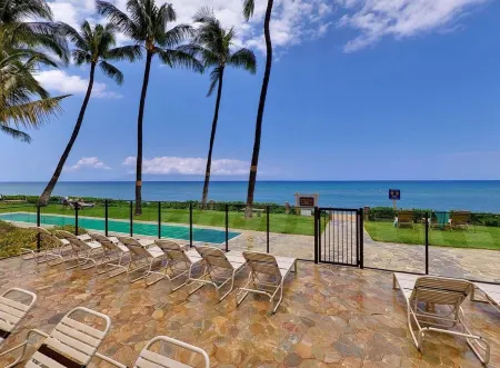 Expansive Lanai and Stunning Sunset Views - Luxurious Oceanfront Haven