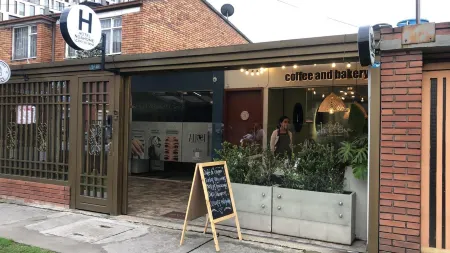 Noahome Отели рядом с достопримечательностью «Центральный парк Симона Боливара»