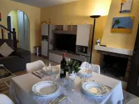 Bungalow at Cala Capitán Beach, Cabo Roig Cine Cabo Roig附近的飯店