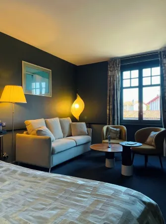 Hôtel Villa la Renaissance Отели рядом со станцией Bayonne Station