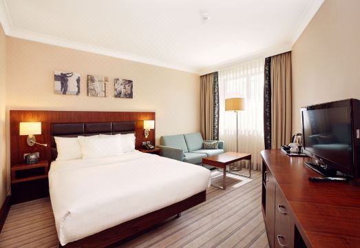 힐튼 가든 인 제스조브