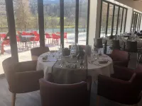 바스 드 루아지르 뒤 락 드 라 모젤로트 쏠슈흐-슈흐-모슬로뜨 호텔