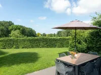 Holiday Home in Meeussen with Private Garden Hotel a Plasmolen