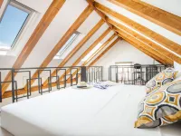 Townhouse Lucia Hotele w: Trogir
