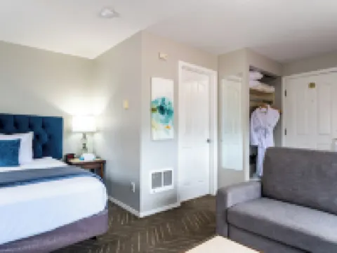Inn at the Prom Oceanfront Hotels in Seaside