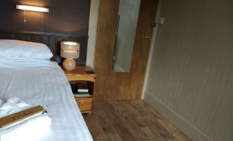 Cairn Hotel