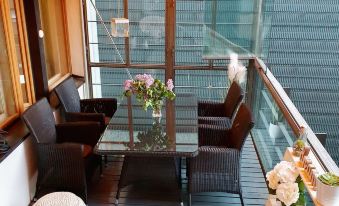 Superb 1Br Home with Sauna and Terrace