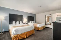Travelodge by Wyndham Traverse City MI - parking