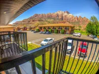 Bumbleberry Inn - Bergblick