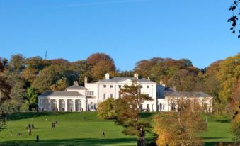 Charming Victorian Property with Aircon in Central London