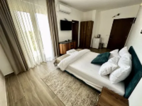 Akhdar Apartments
