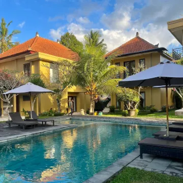 คูบุบาลีบายต์วิลล่าแอนด์รีสอร์ท โรงแรมใกล้น้ำตกมานูอาบา