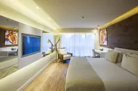 Square Design Hotel - Parking