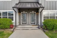 Spectacular Townhome Near Breweries and River District! - 4 stjerner