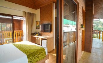 TreeHouse Mars Beach Cottages