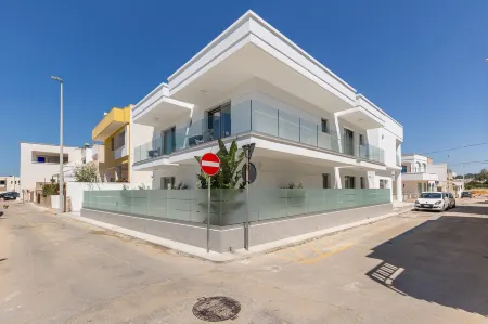 2396 Sdmr - Monolocale 4 Piano Terra Отели в г. Сальве