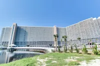 Laketown Wharf by Book That Condo