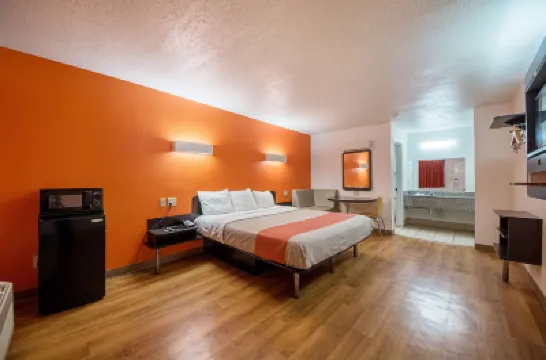 Motel 6 San Antonio, TX - Fiesta Trails Các khách sạn ở San Antonio