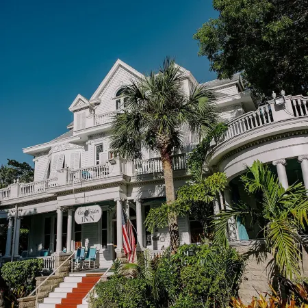 Amsterdam's Curry Mansion Inn