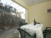 Bertie's Lodge Hotels in Smokvica