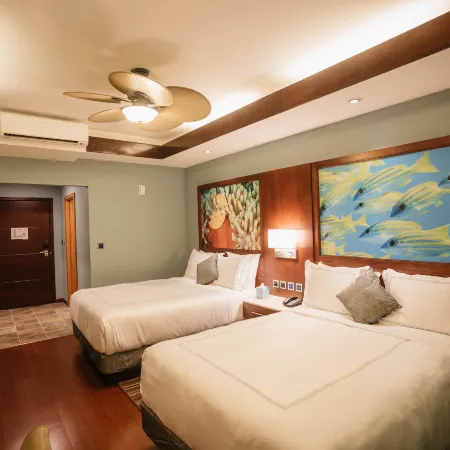 Surfrider Resort Hotel