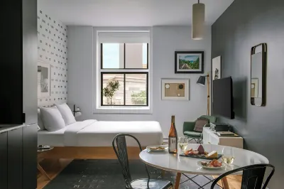 Sonder le Victoria Hotels in Old Montreal
