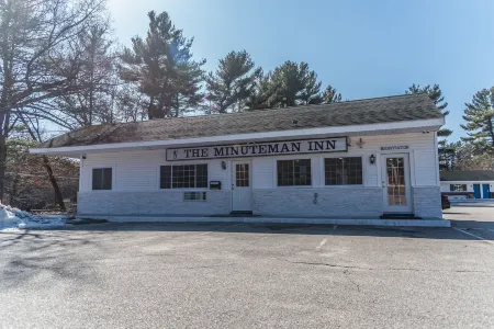 The Minuteman Inn Acton Concord Littleton Отели рядом с достопримечательностью «Конкорд Мидл Скул»
