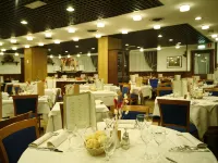 Hotel les Jumeaux Courmayeur Hotels near Checrouit