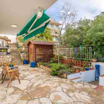 Designer Luxury Two Bedroom Apartment Hotel Exterior