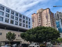 브리 군영에서의 트렌디 스튜디오