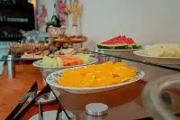 Megal Suites Hotel - sarapan