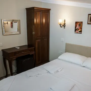 بيليت بوتيك هوتل Hotels near دير سانت جورج