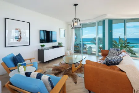 The Waterford on Main Beach Отели рядом с достопримечательностью «Мейн Бич»