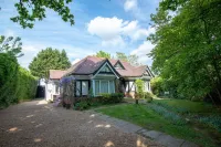 Pinewood Cottage Self Catering Apartments and Studio Apartments Hotels in Lyndhurst