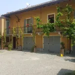 Corte Delle Rose Hotels near Piazza Opizzo Malaspina