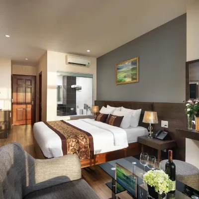 Nolis Hotel โรงแรมใกล้หาดเสา