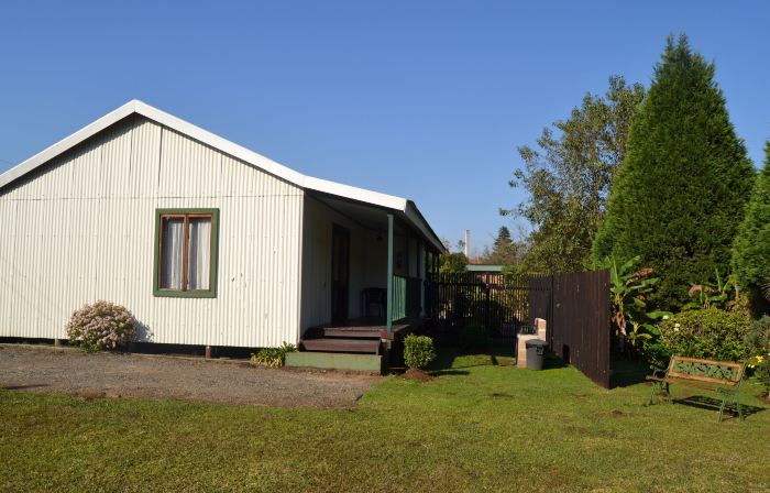 Log Cabin & Settlers Village