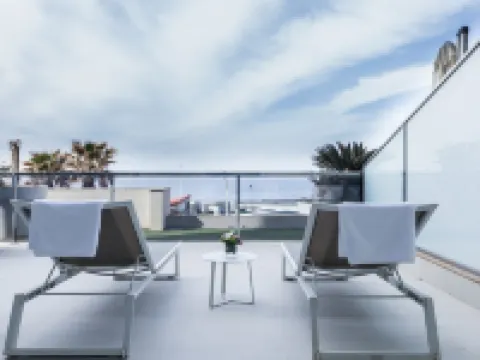 AZ ホテル ヴァーグ ドール スタウエリのホテル