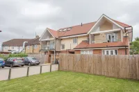 Bright 2 Bedroom Apartments in Marston, Near John Radcliffe Hospital & University Parks - Balcony