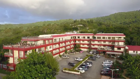 Beach Garden Hotel Отели рядом с достопримечательностью «Jeffrey's Beach»