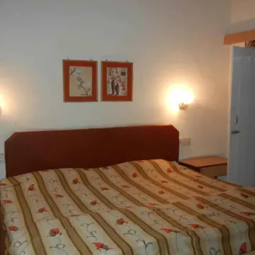 Dream Arena Apartment - Housity