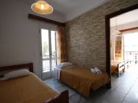 Iliovasilema Hotels near Portara