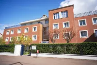 Séjours & Affaires Créteil le Magistere Hotels in Créteil