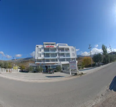 Hotel Divers Hoteles en Radhimë