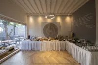 Fresh Boutique Hotel - breakfast