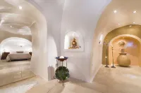 Heliophos Boutique Caves Hotels in Finikia