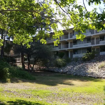 Mariposa Hotel