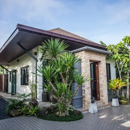 Baan Pinya Executive Bungalow