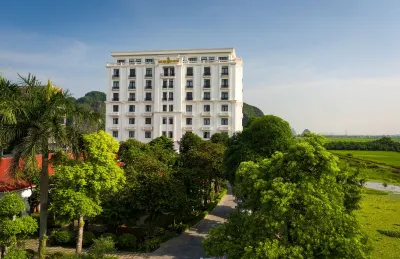 Ninh Binh Hidden Charm Hotel & Resort Hotel a 