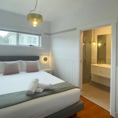 Kangaroo Bay Apartments